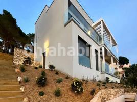 New home - Houses in, 387 m², near bus and train, new, Els Pinars