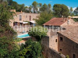 Houses (detached house), 1324 m², near bus and train