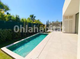 Obra nova - Casa a, 189 m², prop de bus i tren, nou