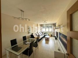 Flat, 128 m², almost new