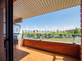 Piso, 132 m², cerca de bus y tren, seminuevo, Calle den Perot Rocaguinarda
