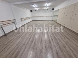 Alquiler local comercial, 341 m², cerca bus y metro, Calle de Robrenyo