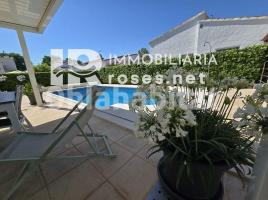Houses (terraced house), 139 m², Zona