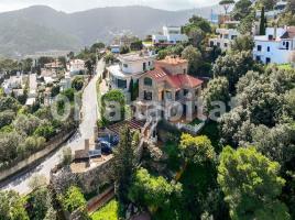 Houses (villa / tower), 664 m², almost new