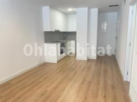For rent flat, 51 m², near bus and train, almost new