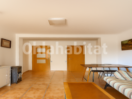 Flat, 78 m², near bus and train