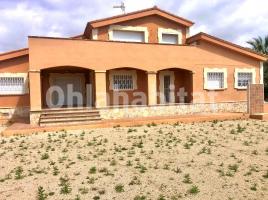  (xalet / torre), 325 m², près de bus et de train, presque neuf, Calle Escorpí