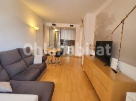 Louer pis, 65 m², près de bus et de métro, presque neuf, Avenida Diagonal