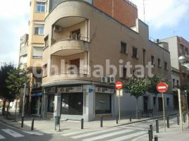 Pis, 138 m², près de bus et de train, Calle de Sant Isidre