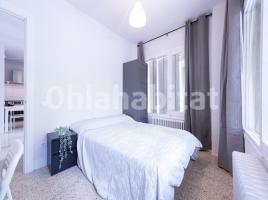 Alquiler habitación, 95 m², cerca de bus y tren, Calle dels Vilabella
