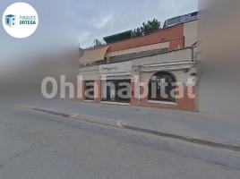 For rent business premises, 98 m², near bus and train