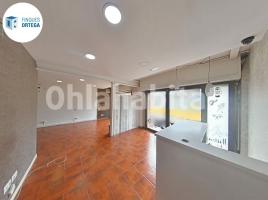 For rent business premises, 98 m², near bus and train