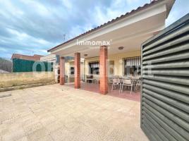 Casa (unifamiliar adosada), 87 m², seminuevo, Zona