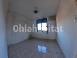 Pis, 74 m², prop de bus i tren