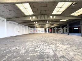 Nave industrial, 3258 m², Zona