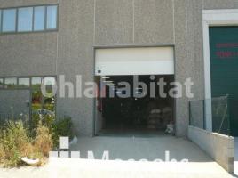 Industrial, 1400 m², Zona