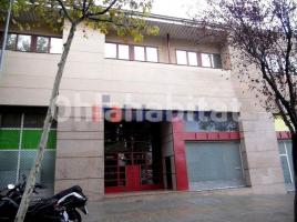 Louer , 131 m², Zona