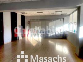 Louer , 85 m², Zona