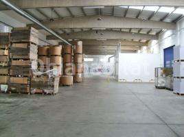 Louer , 1600 m², Zona