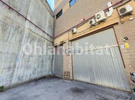 Nave industrial, 2300 m², Zona