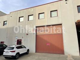 Louer , 520 m², Zona