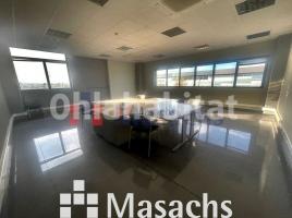Louer , 65 m², Zona