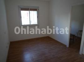 Pis, 46 m², près de bus et de train, Calle de Pere Pelegrí