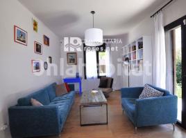 Casa (unifamiliar adossada), 184 m², Zona