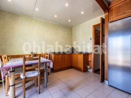  (unifamiliar adossada), 316 m², près de bus et de train, Calle dels Sentmenat