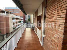 Lloguer pis, 70 m², prop de bus i tren, Les Corts