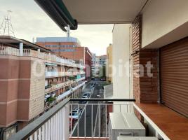 Lloguer pis, 70 m², prop de bus i tren, Les Corts
