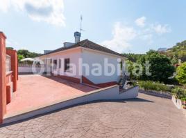 Houses (detached house), 219 m², near bus and train