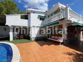 Houses (detached house), 184 m², near bus and train