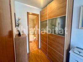 Dúplex, 159 m², près de bus et de train, presque neuf