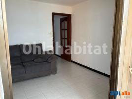 Piso, 70 m², cerca de bus y tren