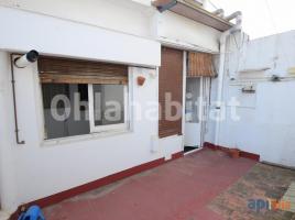 Casa (unifamiliar aislada), 299 m², cerca de bus y tren