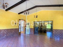  (casa rural), 792 m², près de bus et de train