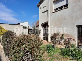 Urban, 344 m², Madrenys