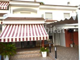 Casa (unifamiliar adosada), 108 m², cerca de bus y tren, seminuevo