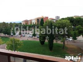 Pis, 134 m², près de bus et de train, JUNTO CTRA TERRASSA