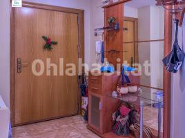 Flat, 78 m², near bus and train