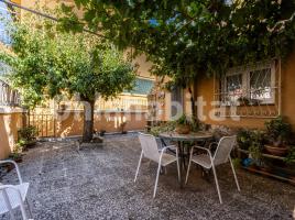 Houses (detached house), 138 m², near bus and train