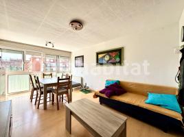 Flat, 77 m², near bus and train