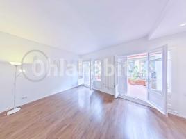Alquiler ático, 73 m², cerca bus y metro