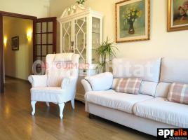 Pis, 85.99 m², prop de bus i tren