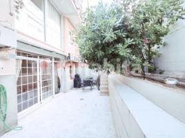 Flat, 63 m², near bus and train