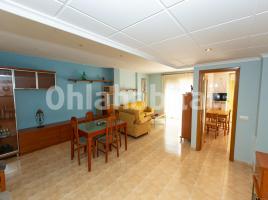 Piso, 132 m², cerca de bus y tren, seminuevo