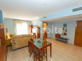 Piso, 132 m², cerca de bus y tren, seminuevo