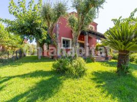 Houses (detached house), 152 m², near bus and train