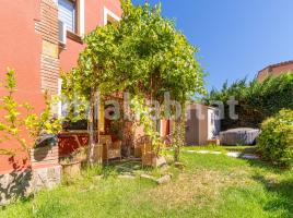 Houses (detached house), 152 m², near bus and train